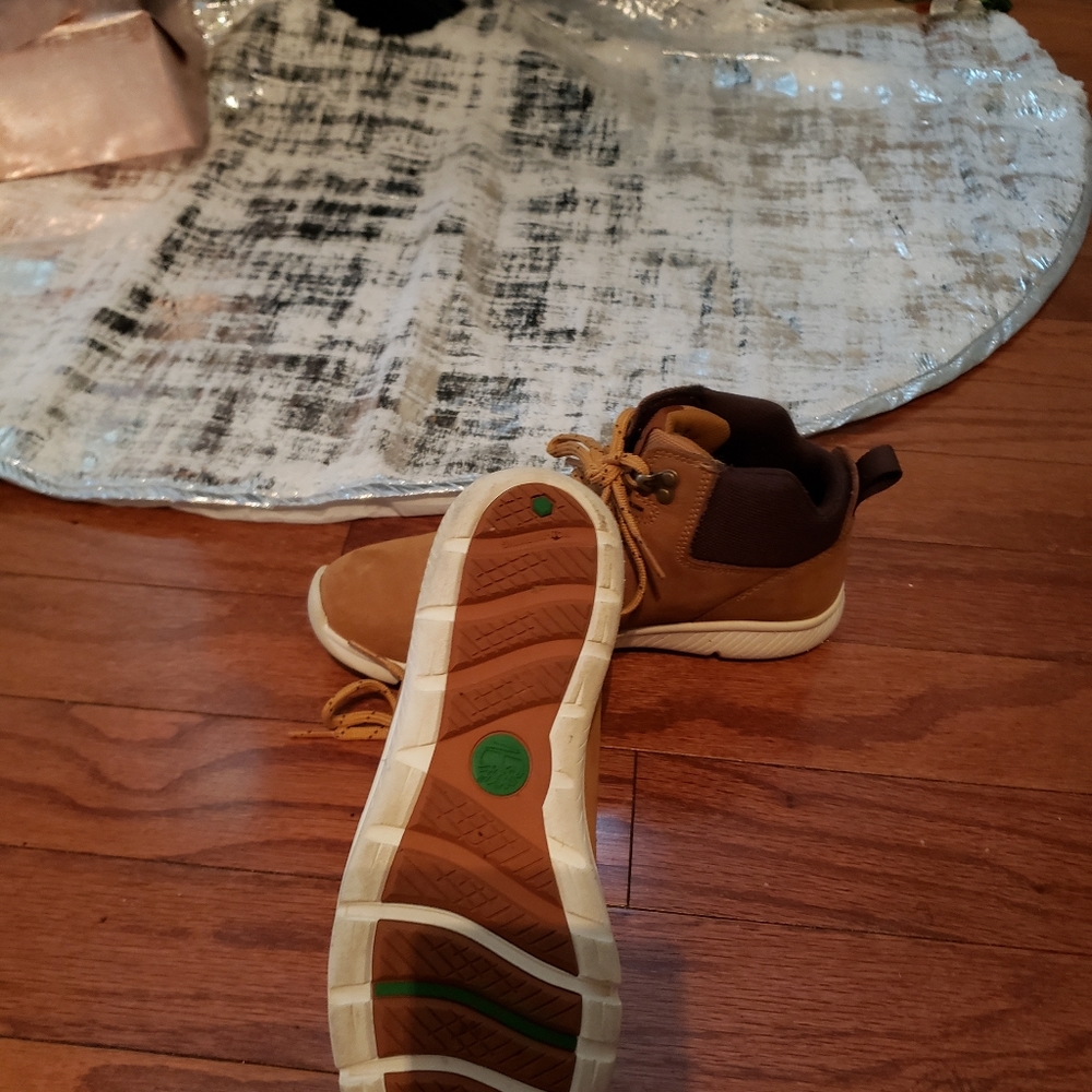 Boots - Picture 3 of 4